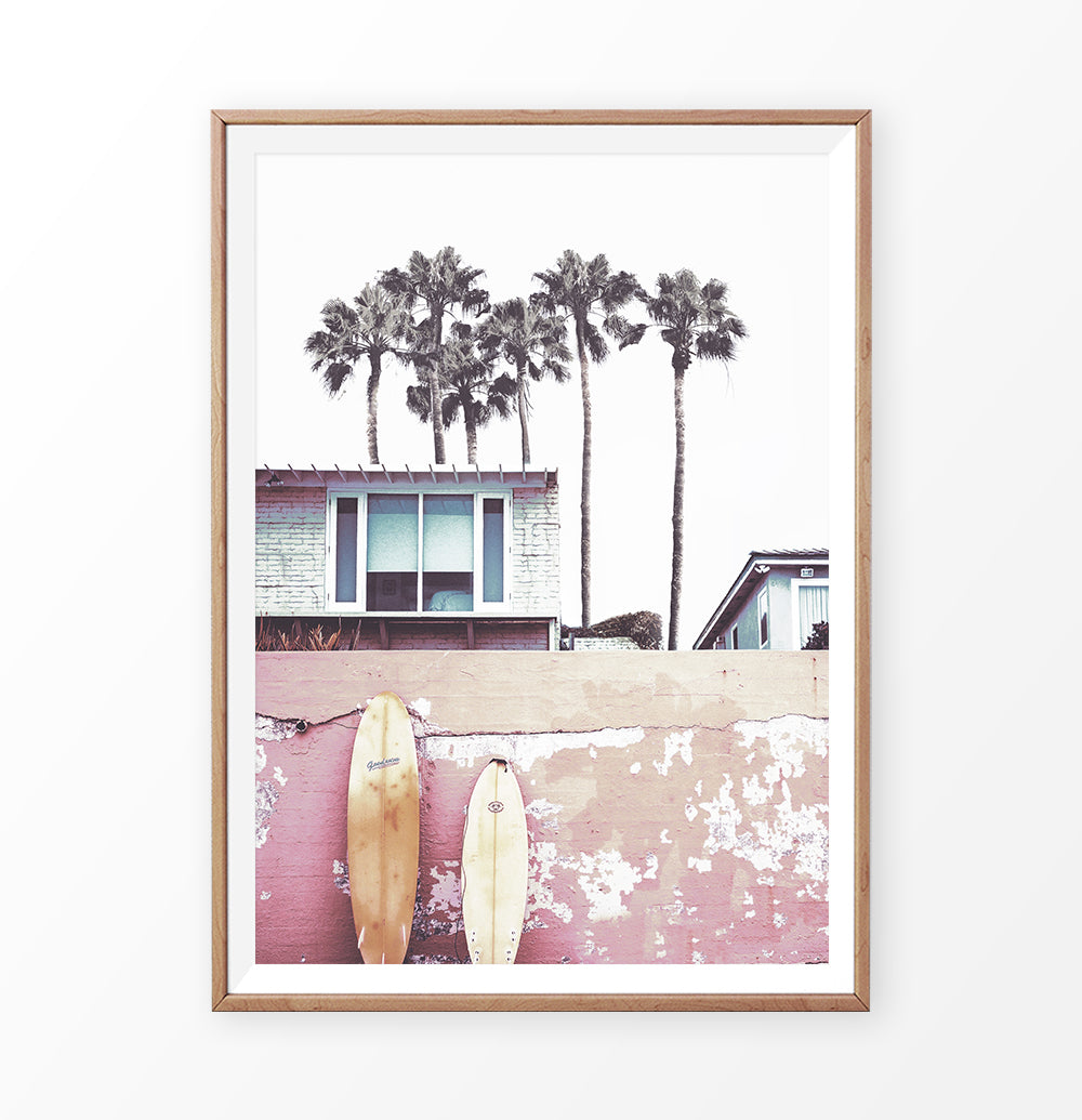 Surfer Beach House with Boards
