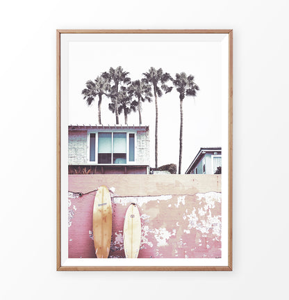 Surfer Beach House with Boards