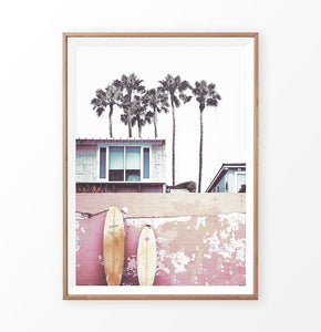 Surfer Beach House with Boards
