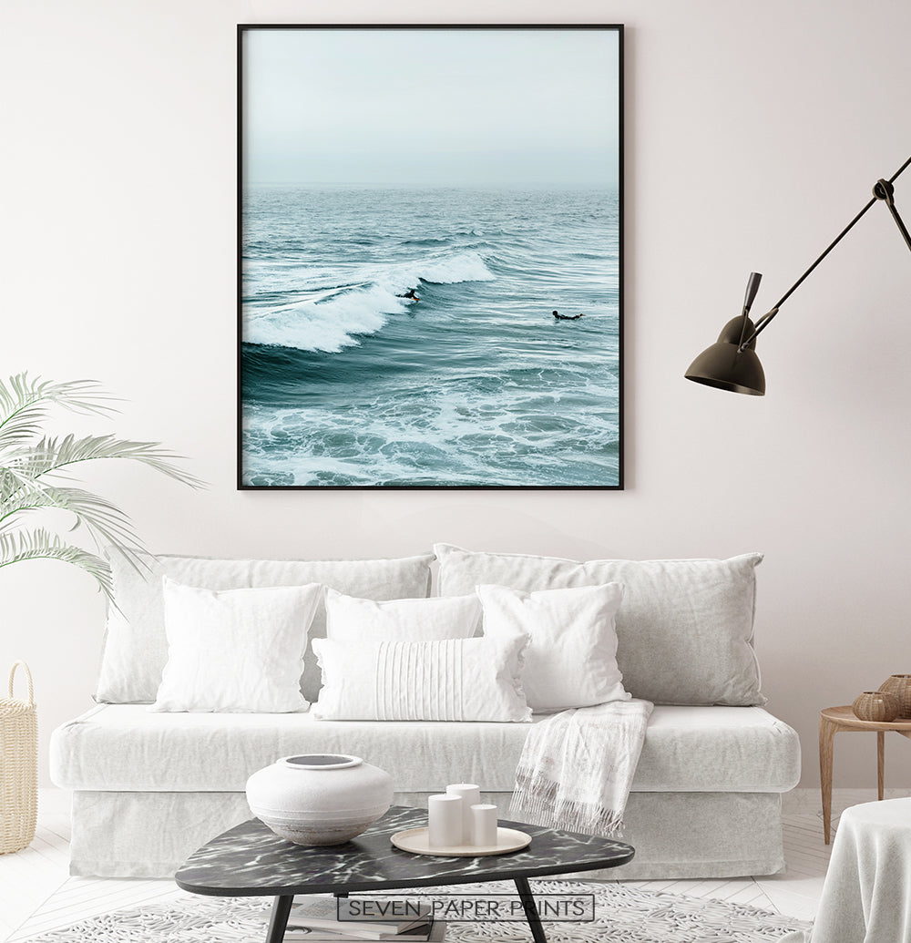 Light Living Room Coastal Wall Decor Idea
