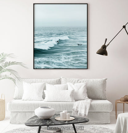 Light Living Room Coastal Wall Decor Idea