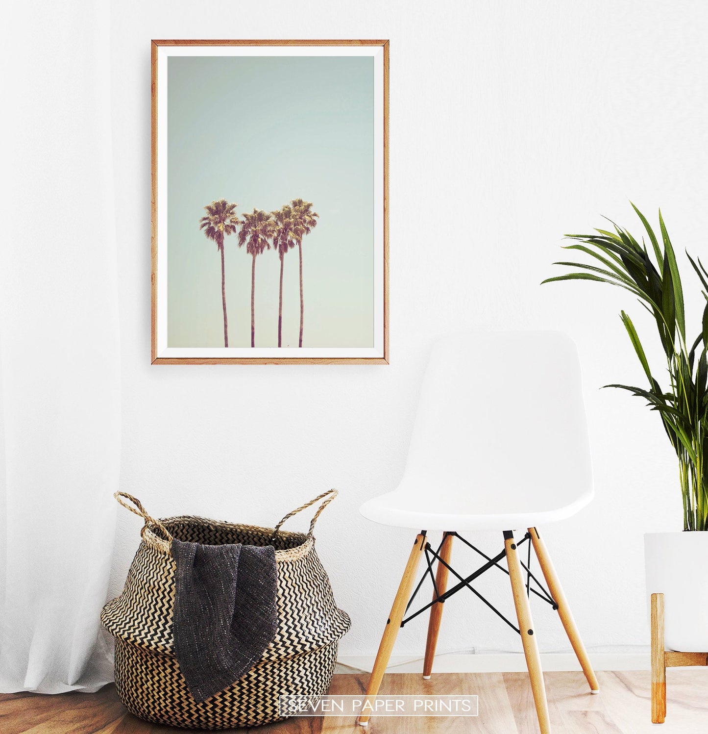 Retro Minimalist Tropical Palm Tree Print